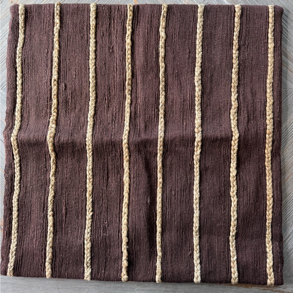 Loloi 22” x 22” pillow sham